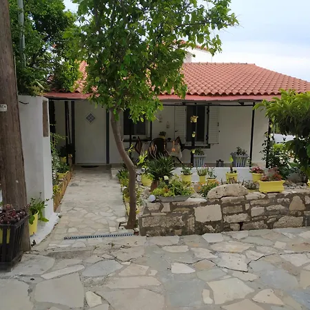 Ferienwohnung Klio'S House Samos Town Exterior foto